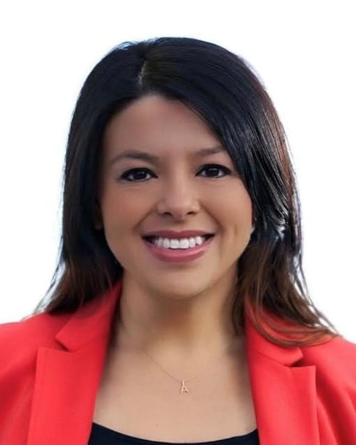 Angela Headshot crop2